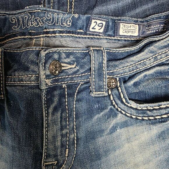 Miss Me Cropped Jeans 29 Clayton Fleur de Lis Bling - Picture 7 of 10